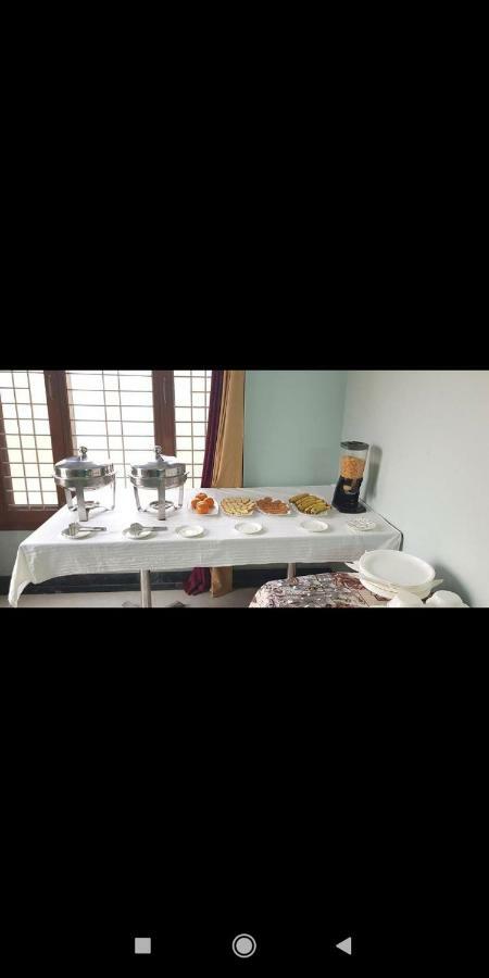 J P Residency Ξενοδοχείο Greater Noida Εξωτερικό φωτογραφία